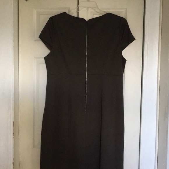 Classic Dress for day at work into evening! - Picture 3 of 3